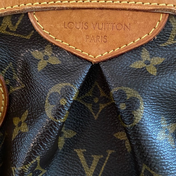 Authentic, Pre-owned Louis Vuitton Tivoli Monogram PM Bag. Great condition. - Picture 3 of 8